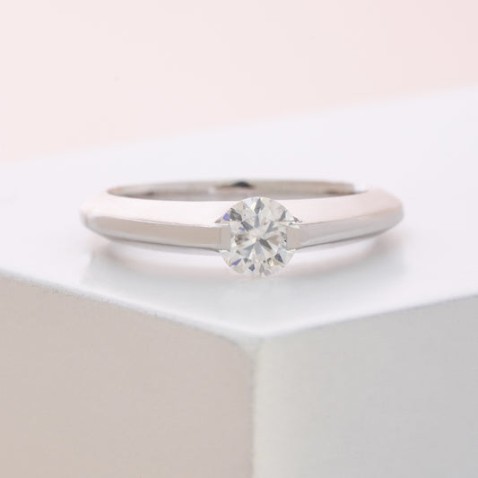 Engagement Solitaire Unisex Diamond Ring