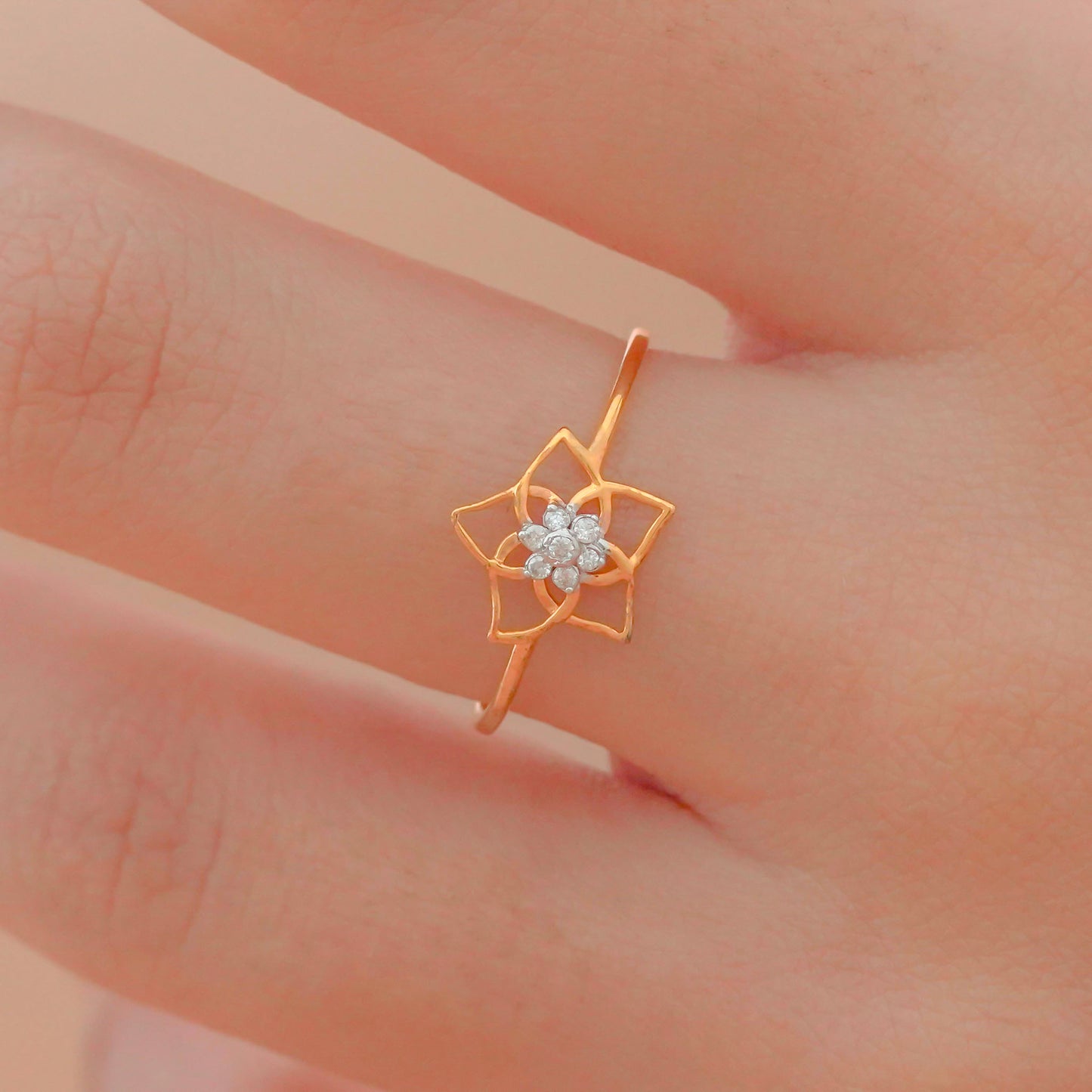 Pretty Blossom Flower Shape Diamond 10K Gold Ring