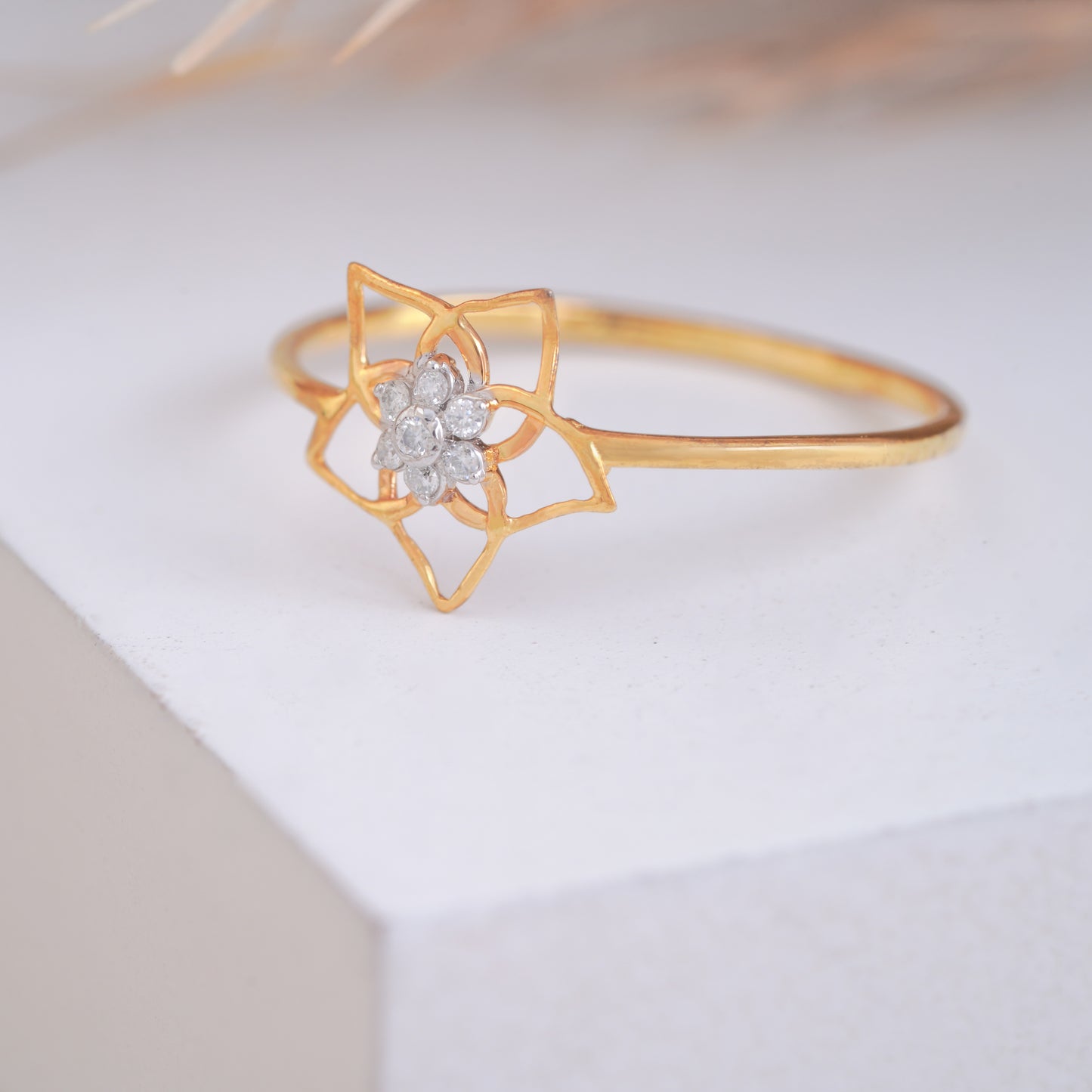 Pretty Blossom Flower Shape Diamond 10K Gold Ring