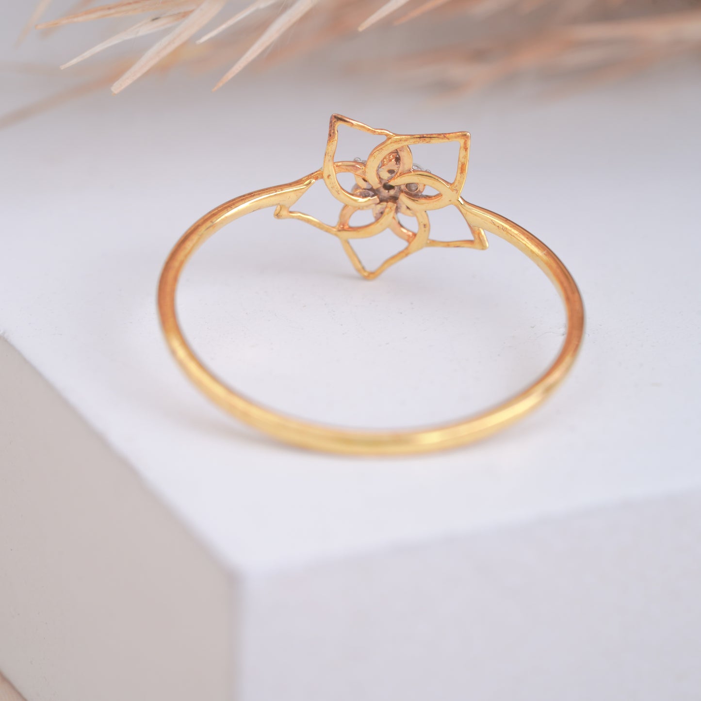 Pretty Blossom Flower Shape Diamond 10K Gold Ring