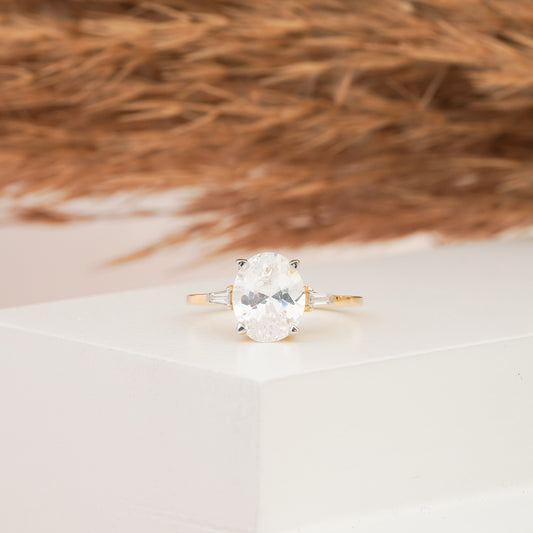 Luminescent Luxe: Gold Rings with Moissanite Sparkle