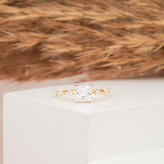 Timeless Sparkle: Delicate Gold Rings with Moissanite Gems