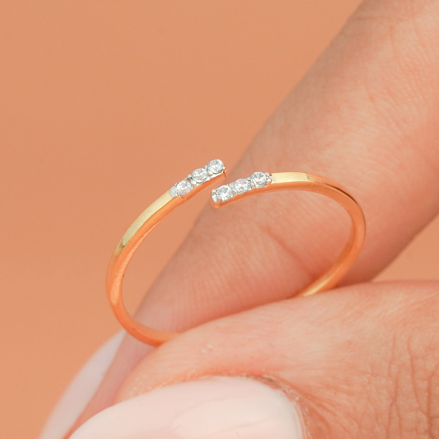 Elegant Gold Diamond Ring