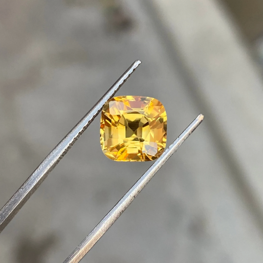 Citrine Gemstone Fancy Shape, Weight - 1.40 Carat,Size - 15X6X3.5