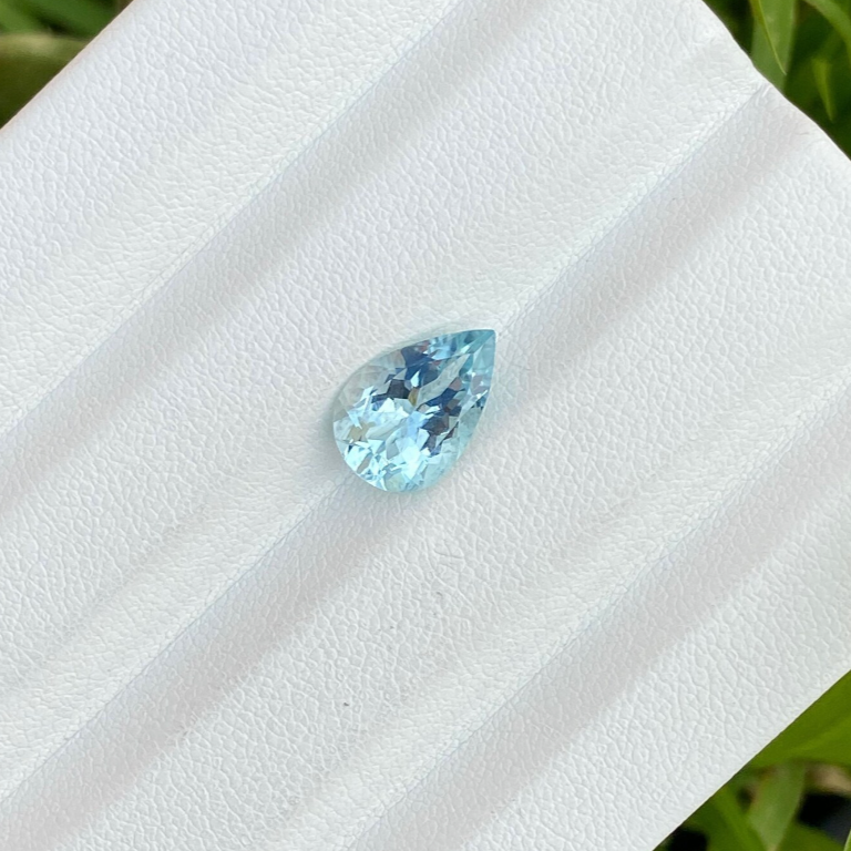 Aquamarine Pear Gemstone, Size 12X8X5 MM, Weight 2.20 Carat