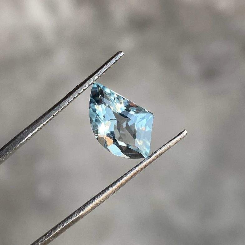 Aquamarine Blue Fancy Shape For Jewellery, 12.5 MM Aquamarine, 2.15 Carat