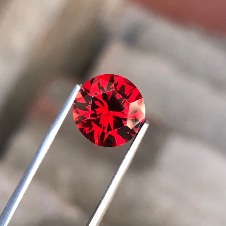 Red Fancy Natural Cut Garnet, 10 MM Round, 4.70 Carat Garnet