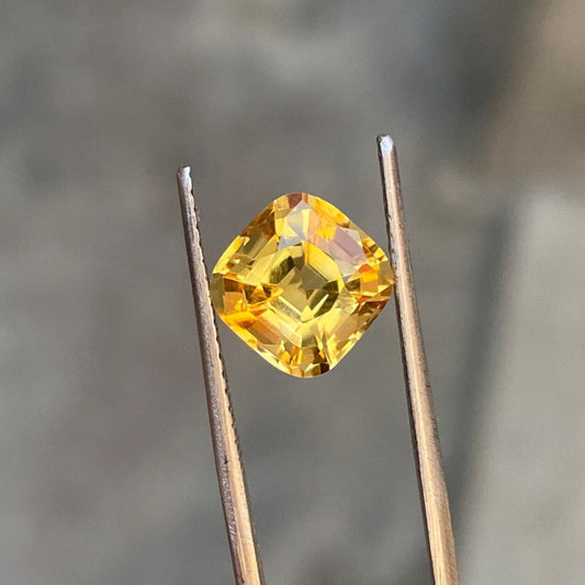 Citrine Gemstone Fancy Shape, Weight - 1.40 Carat,Size - 15X6X3.5